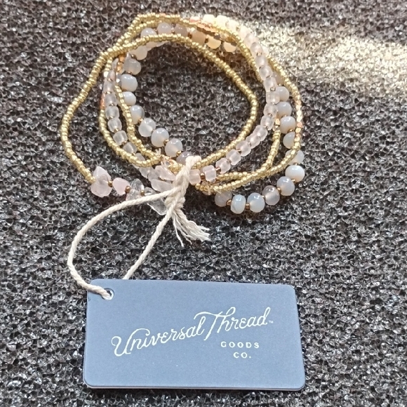 Universal Thread semi‎ Precious Stone Bracelets/ Beads - Picture 1 of 4